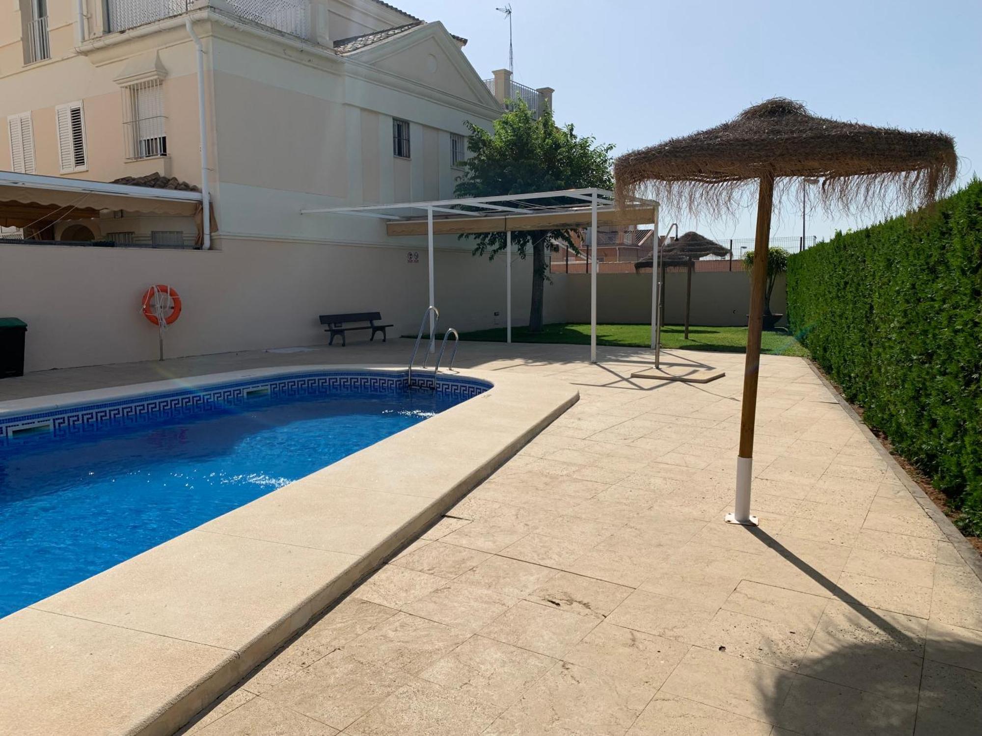 Villa Bonita Casa En Entorno Idilico Tomares Exterior foto